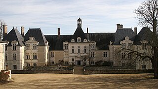 <span class="mw-page-title-main">Marcilly-sur-Maulne</span> Commune in Centre-Val de Loire, France