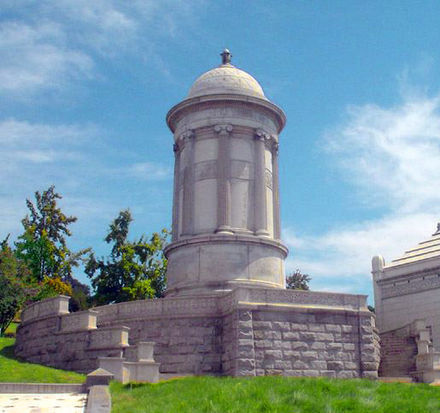 Crocker's tomb in Mountain View Cemetery