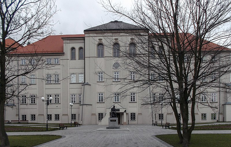 File:Chrobry Lyceum in Piotrkow 03.jpg