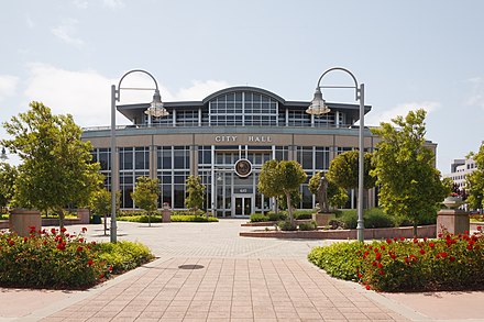 3 city hall. Сити Холл Фостер. Фостер Сити Калифорния. Фостер США город. Здание мэрии большого Лондона н Фостер.