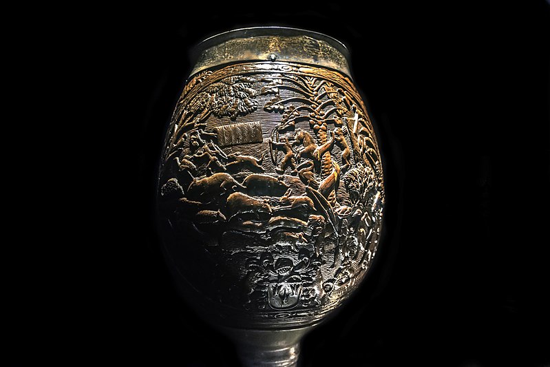 File:Coconut and silver cup, Instituto Ricardo Brennand.jpg