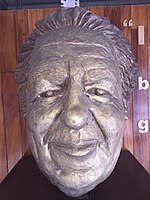 Conalep Ing. Bernardo Quintana Arrioja busto.jpg