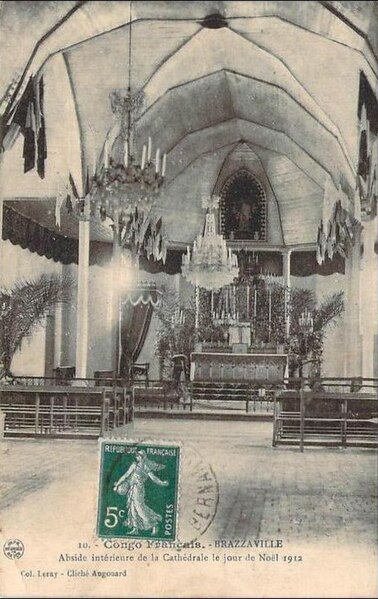 File:Congo-brazzaville-abside-interieure-de-la-cathedrale-le-jour-de-noel-1912.jpg