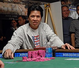 Bac at the 2007 WSOP Dao Bac.jpg