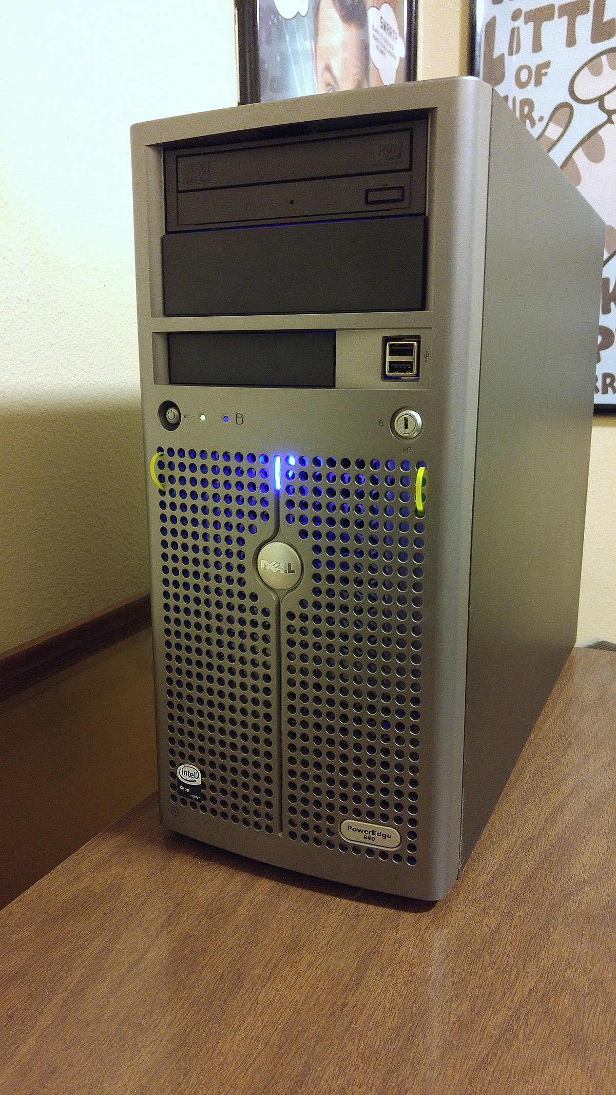 File:Dell PowerEdge 840 (32330320351).jpg - Wikimedia Commons