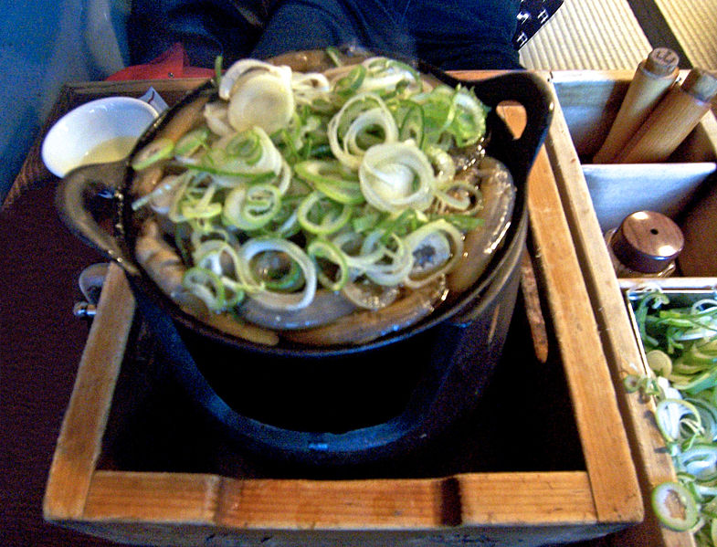 File:Dozeu nabe.jpg