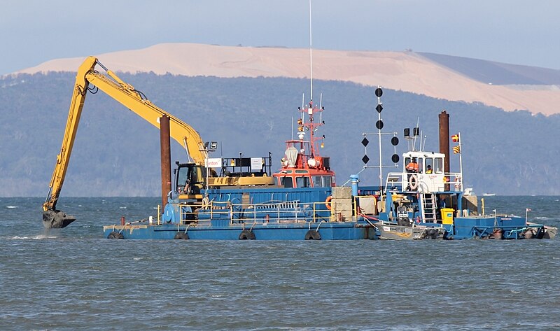 File:Dredging the Fison Channel at Toondah Harbour.jpg