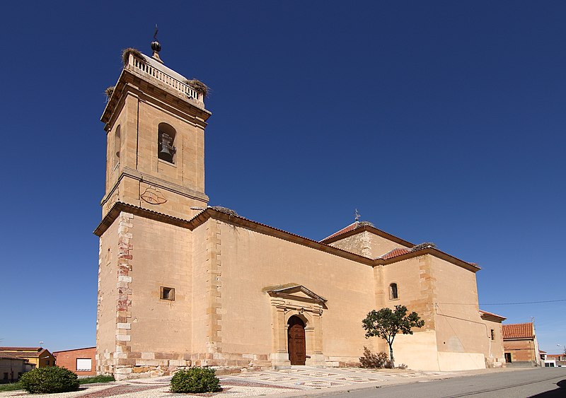 File:Encinas de Abajo, Iglesia de Santo Domingo de Guzmán.jpg