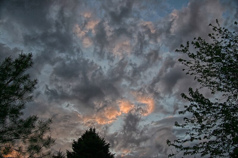 File:Evening Clouds.jpg