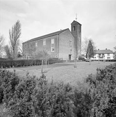 De hervormde Immanuelkerk aan de Keizersweg, gezien vanaf de Sloterweg, gesloopt
