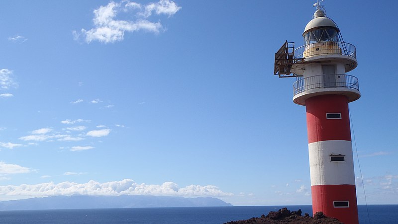 File:Faro Teno - panoramio.jpg