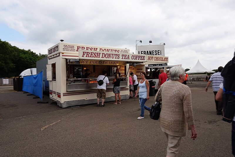File:Fast food outlet at Silverstone - geograph.org.uk - 4586375.jpg