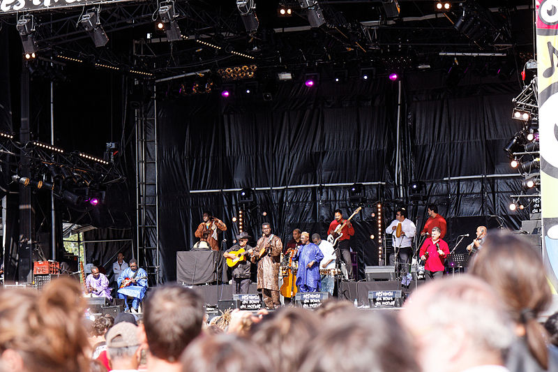 File:Festival du bout du Monde 2011 - Afrocubism en concert le 6 août- 028.jpg