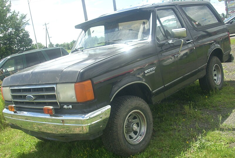 File:Ford Bronco 4x4.jpg