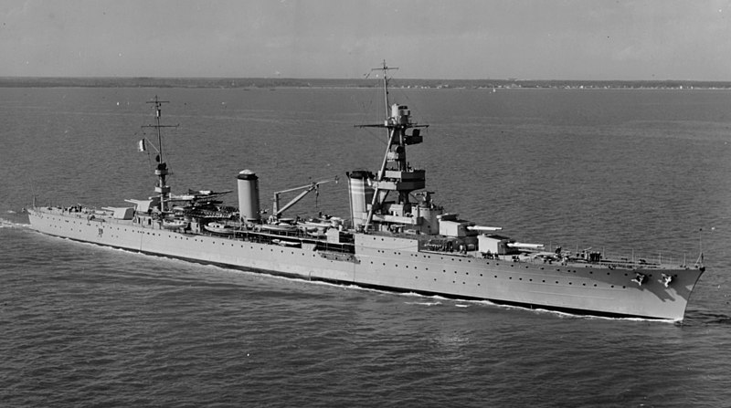 File:French heavy cruiser Suffren in Hampton Roads on 15 October 1931 (cropped).jpg