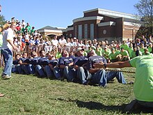 man loses arm in tug of war