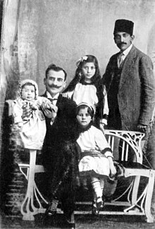 Gara bey Garabeyov with his family.jpg