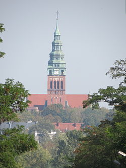 Gliwice, kościół św. Bartłomieja, widok od pd. z ul. Styczyńskiego.JPG
