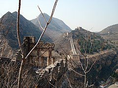 Gran Muralla Ming en Simatai, con vistas al desfiladero