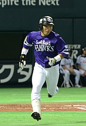 Akira Nakamura drove in the game-winning run for SoftBank in Game 2. HAWKS60-NAKAMURA.jpg