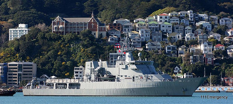 File:HMNZS Wellington on its first visit to Wellington - Flickr - 111 Emergency (10).jpg