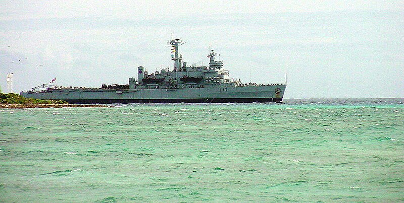 صورة:HMS Fearless (L10) 2001.jpg