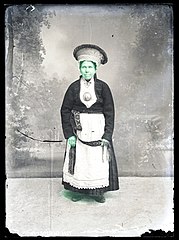 Heinrich Tiidermann. Kabimütsiga naine. Klaasnegatiiv, 18 x 13 cm Fotomuuseum, TLM Fn 9292:13