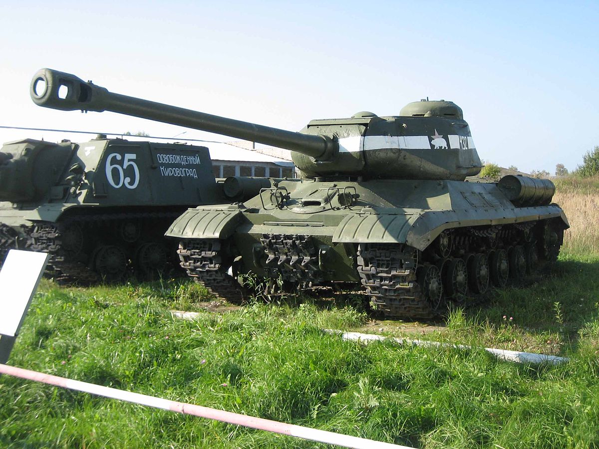 File:IS-2 model 1944 in the Great Patriotic War Museum 5-jun-2014