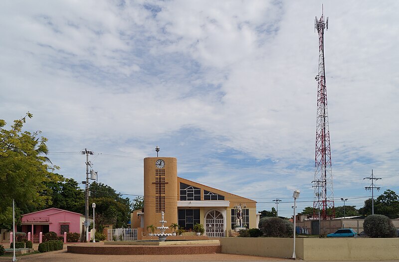 File:Iglesia San José II.jpg