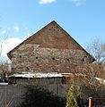 Čeština: Štít stodoly v Jedomělicích. Okres Kladno, Česká republika. English: Barn gabble in Jedomělice village, Kladno District, Czech Republic.