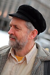 Jeremy Corbyn wearing a corduroy fiddler cap Jeremy Corbyn (405506730).jpg