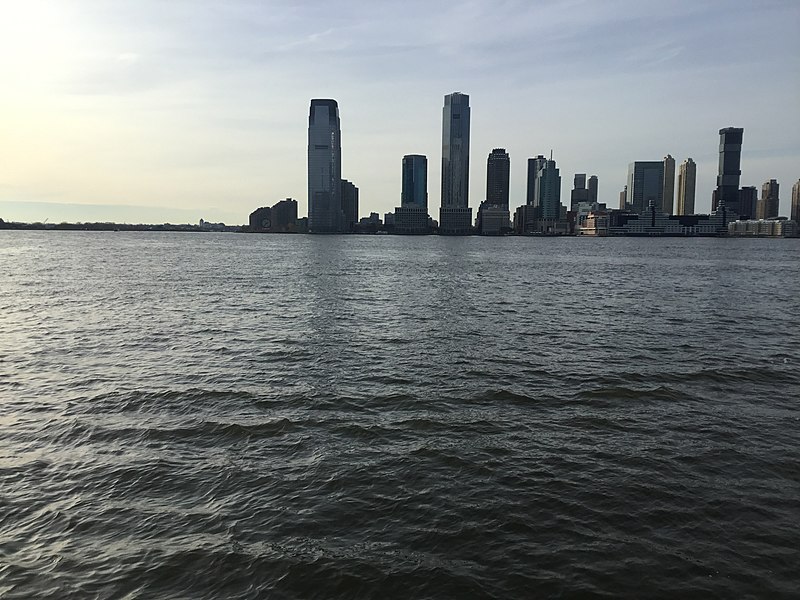 File:Jersey City Skyline December 2021 014.jpg