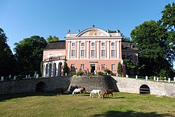 Kurozwęki Palace