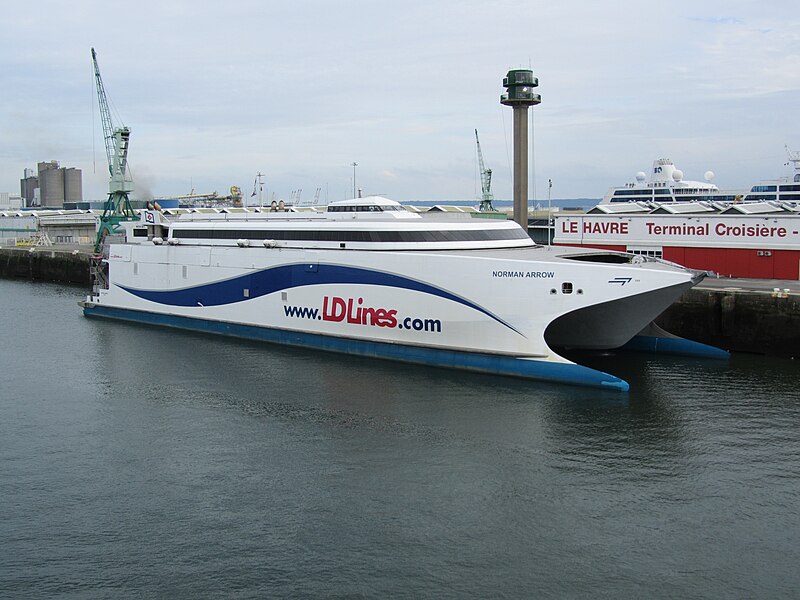 File:LD Lines Norman Arrow at Le Havre ferry terminal.jpg