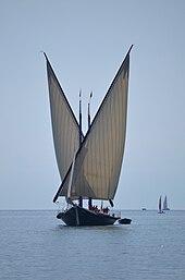 La Neptune, le type de barques qui a servi de modèle au blason de la commune.