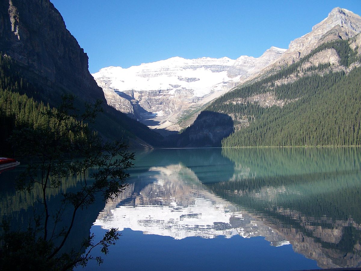 Lake Louise – Travel guide at Wikivoyage