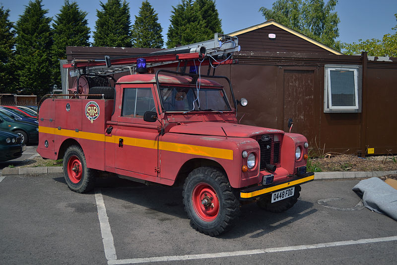 File:Land Rover Fire Patrol (8975696066).jpg