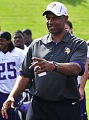 Leslie Frazier: Âge & Anniversaire