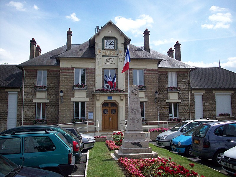 File:Mairie-Issou08.jpg