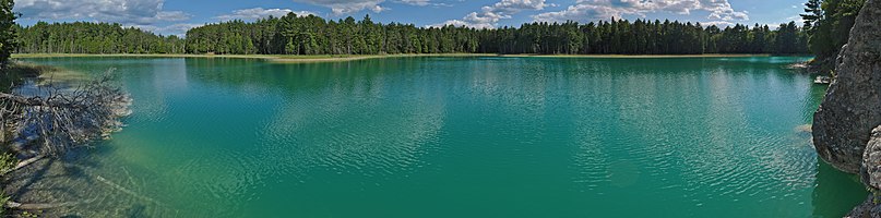 Emerald water of meromictic McGinnis Lake, Petroglyphs Provincial Park, Ontario, Canada.