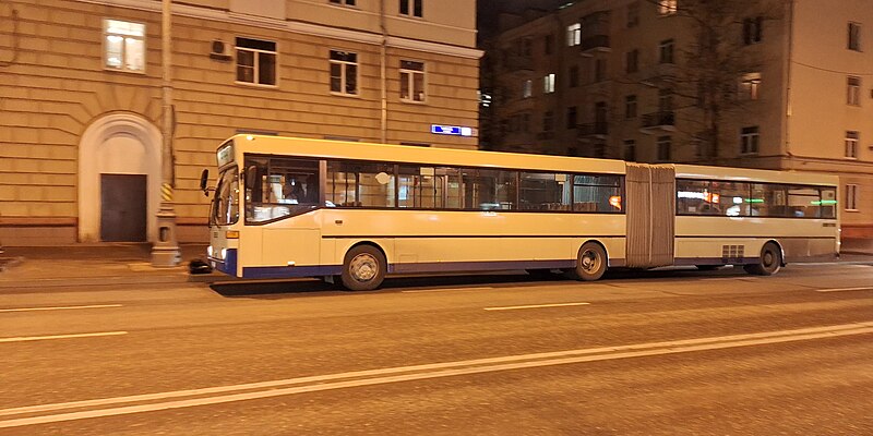 File:Mercedes-Benz O405G in Moscow.jpg