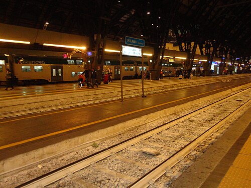 File:Milano Centrale Railway Station