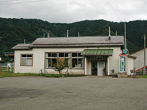 三関駅: 歴史, 駅構造, 利用状況