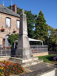 Montloué monument-aux-morts 1.jpg