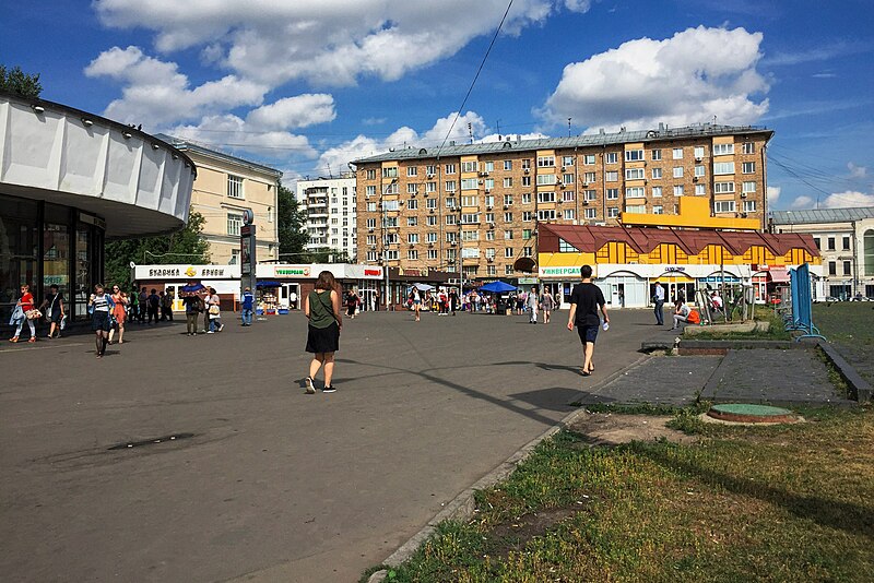 File:Moscow, Krasnopresnenskaya Zastava before the 2016 demolitions (30706233363).jpg