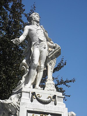 Mozart monument.jpg