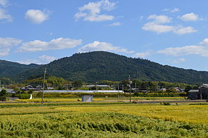 Mt.miwa from Hashihaka-kofun.JPG