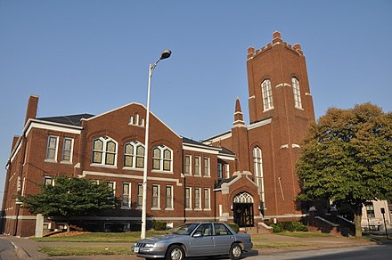 Classroom wing MuscatineIA FirstPresbyterianChurch.jpg