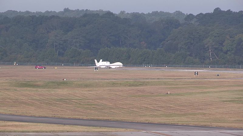 File:NASA's Global Hawk 871 Takes Off (9967257906).jpg