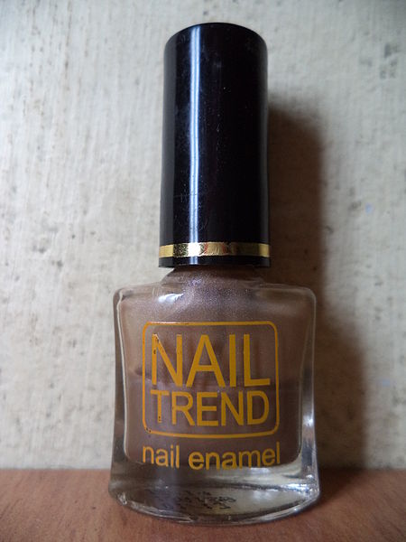 File:Nail polish2.jpg